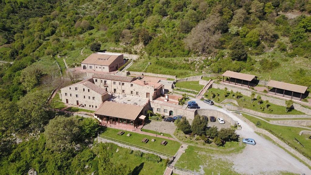 Masseria Rocca Di Gonato Кастелбуоно Екстериор снимка