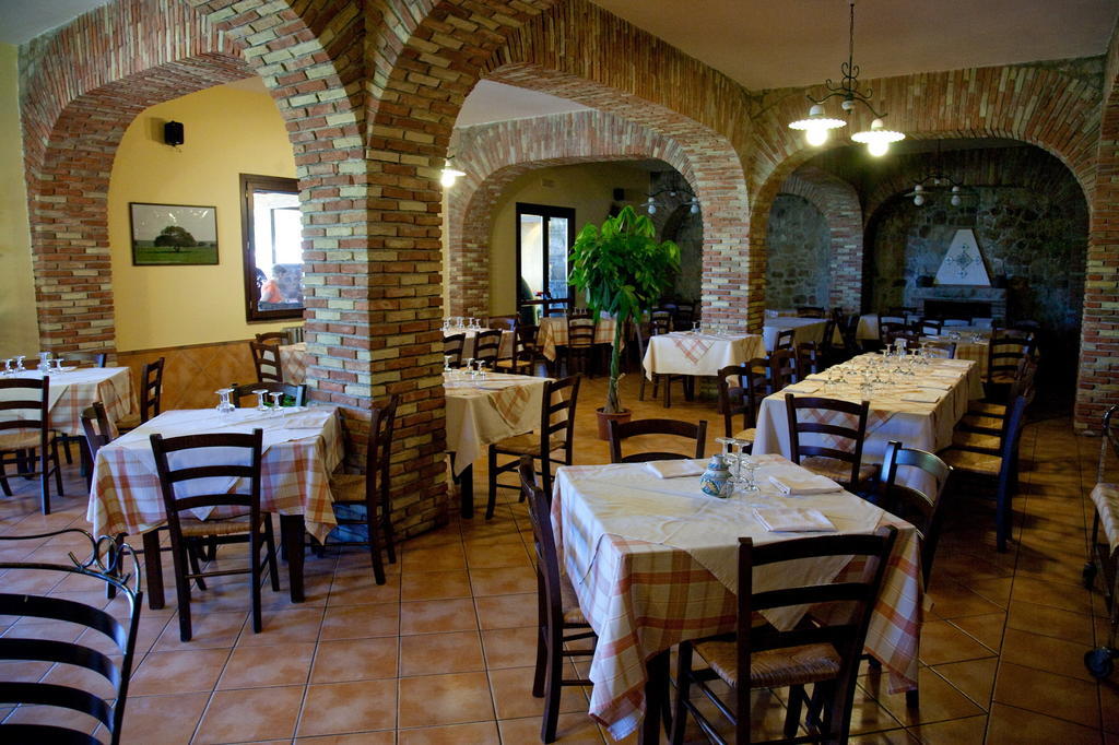 Masseria Rocca Di Gonato Кастелбуоно Екстериор снимка