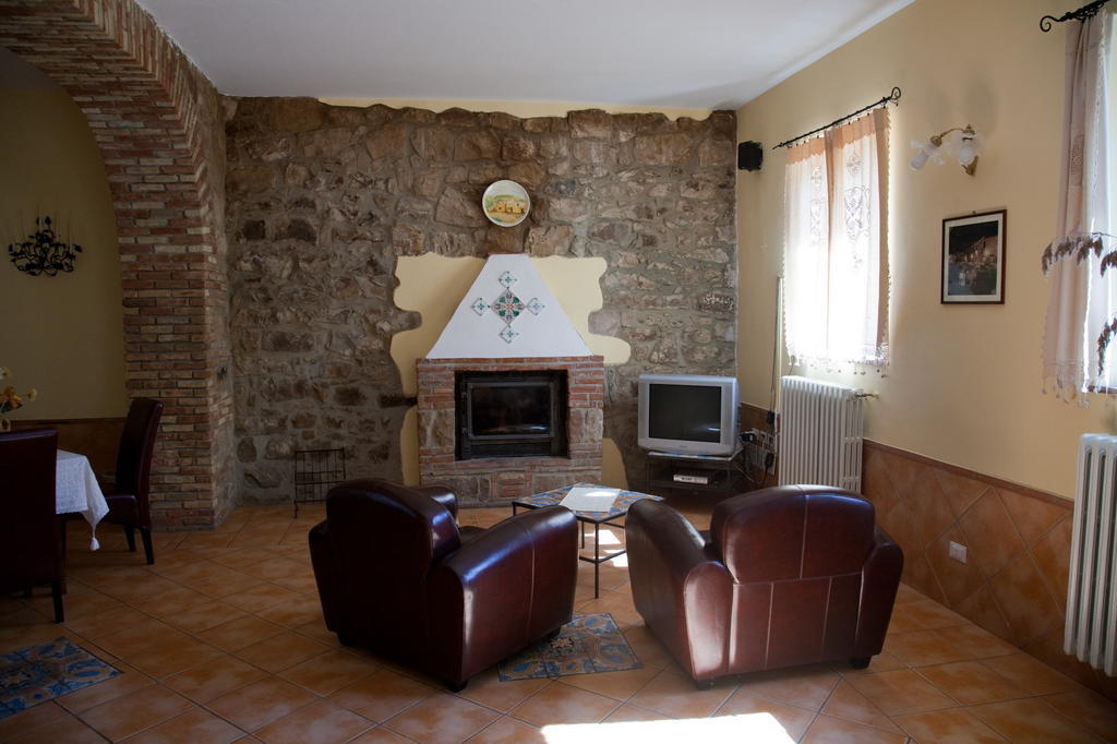 Masseria Rocca Di Gonato Кастелбуоно Екстериор снимка